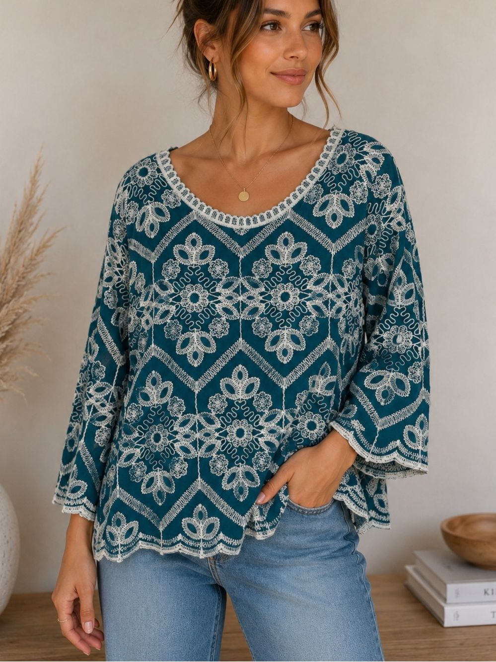 Solitaire Green Embroidered 3/4 Sleeve Round Neck Blouse‎ Top Size L